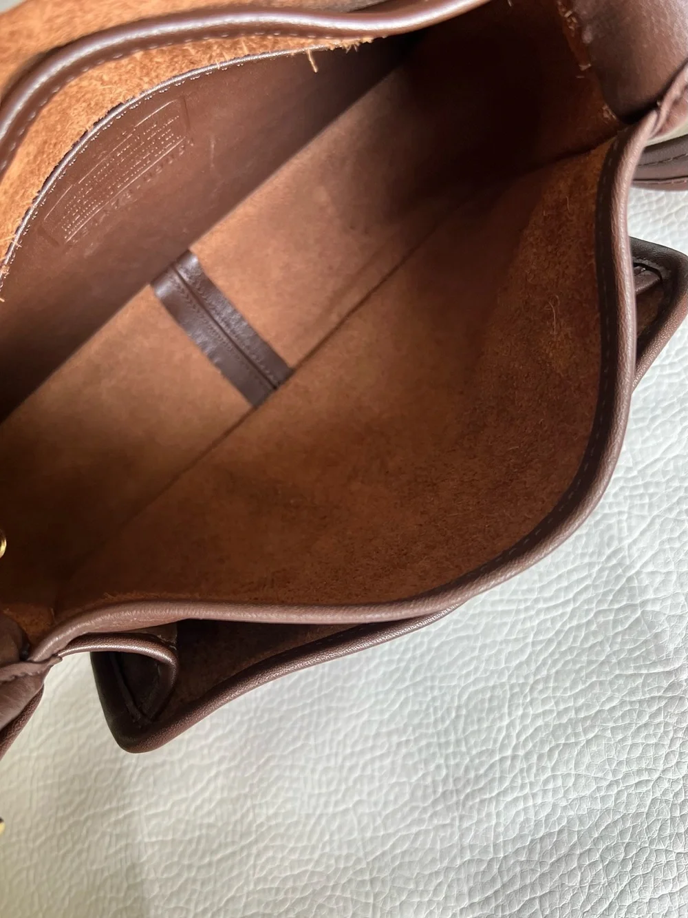 Coach Rambler Legacy Crossbody Style 09061 Mahogany Brown Glove Tanned Leather